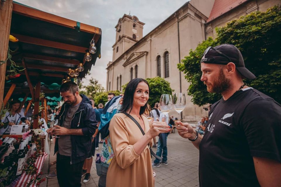 MALÁ VÍNNA ULIČKA